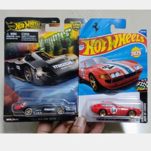Hot-Wheels-Car-Culture-Mazda-787B-with-Ferrari-365-Red-3